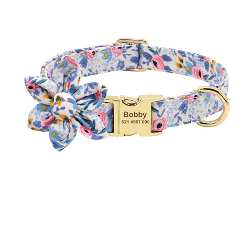 Unikt specialsytt hundhalsband med avtagbar blomma