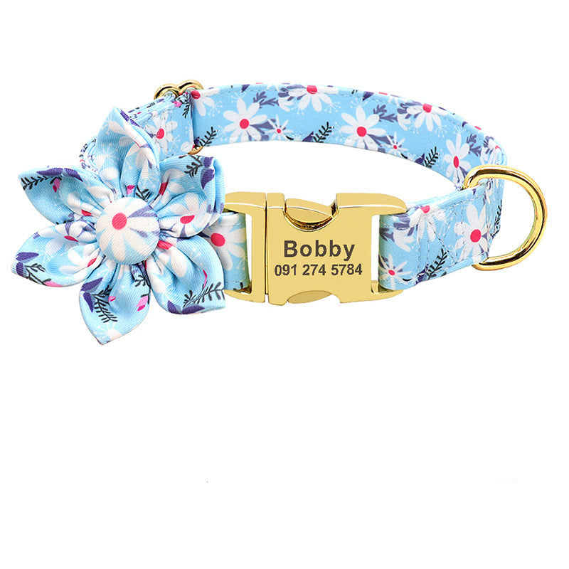 Unikt specialsytt hundhalsband med avtagbar blomma