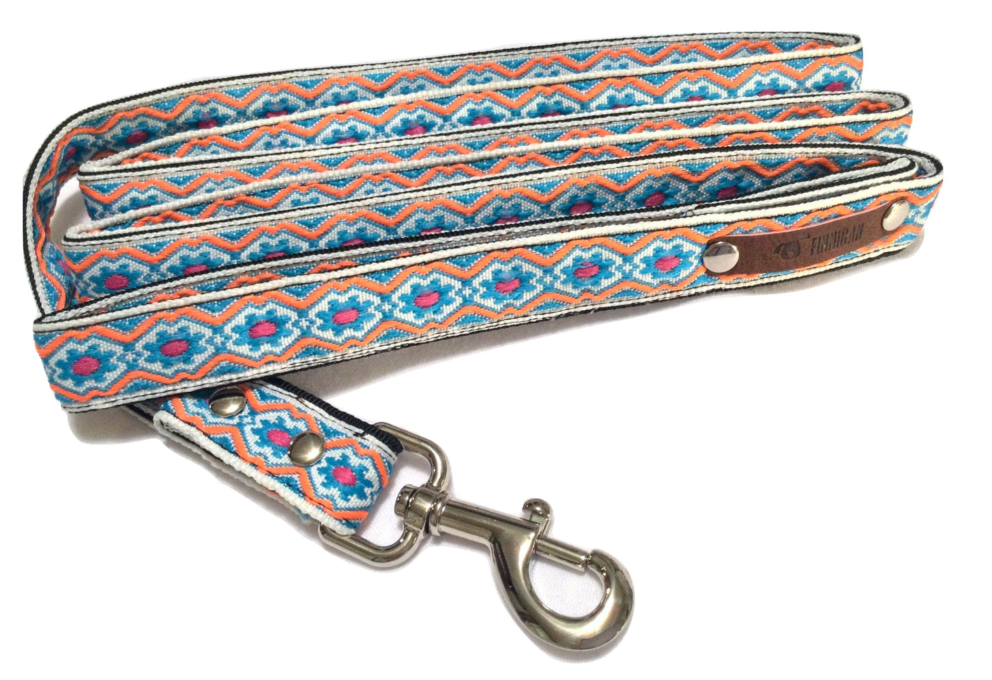 Designhalsband till hund