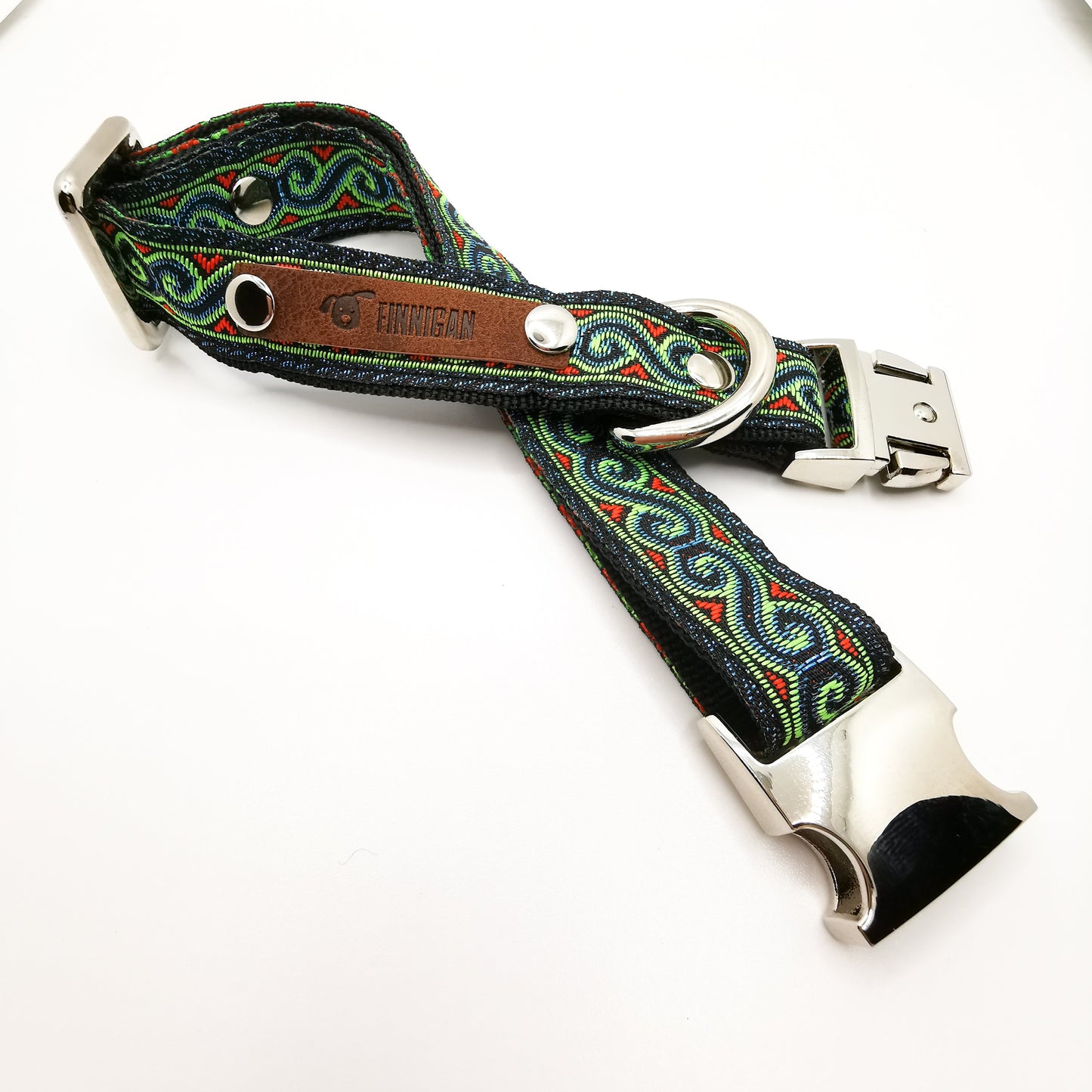 Designhalsband till hund