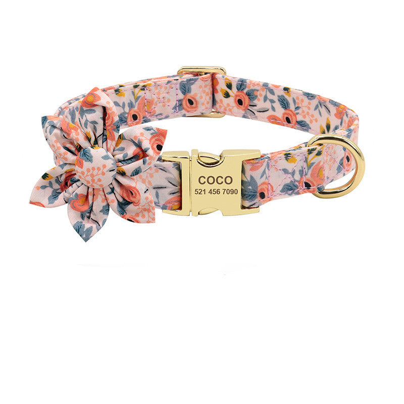 Unikt specialsytt hundhalsband med avtagbar blomma