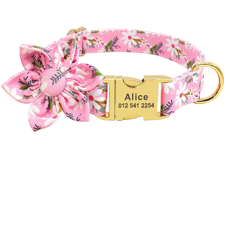 Unikt specialsytt hundhalsband med avtagbar blomma