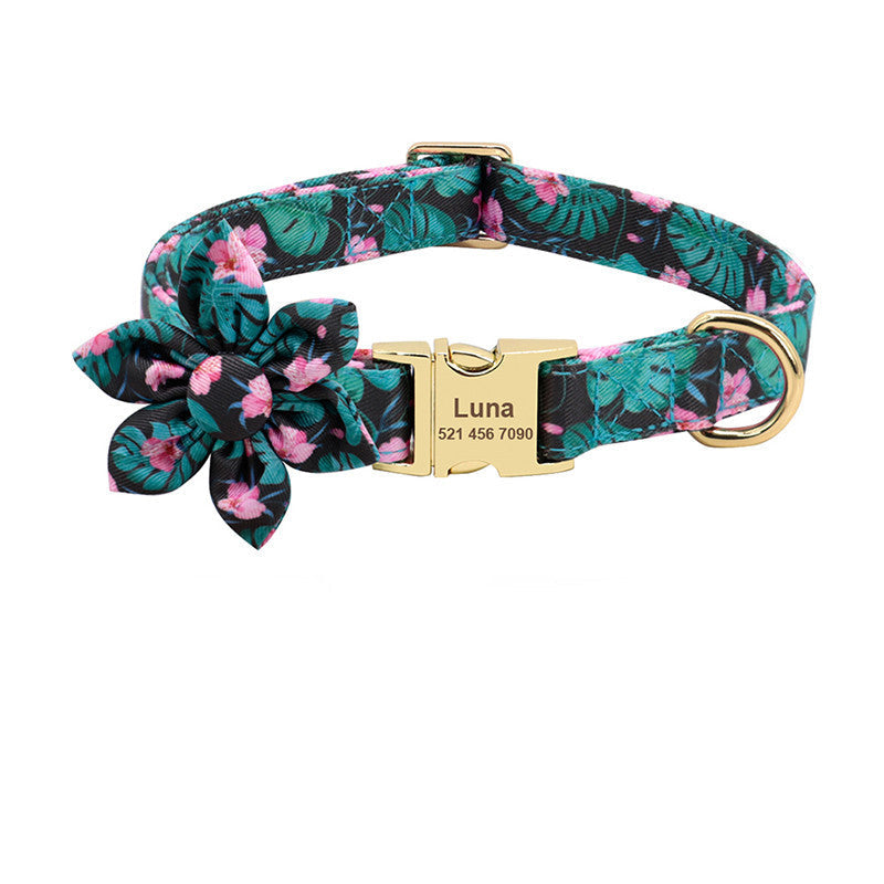 Unikt specialsytt hundhalsband med avtagbar blomma