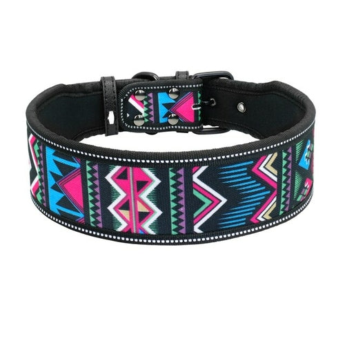 Vackert halsband till hund