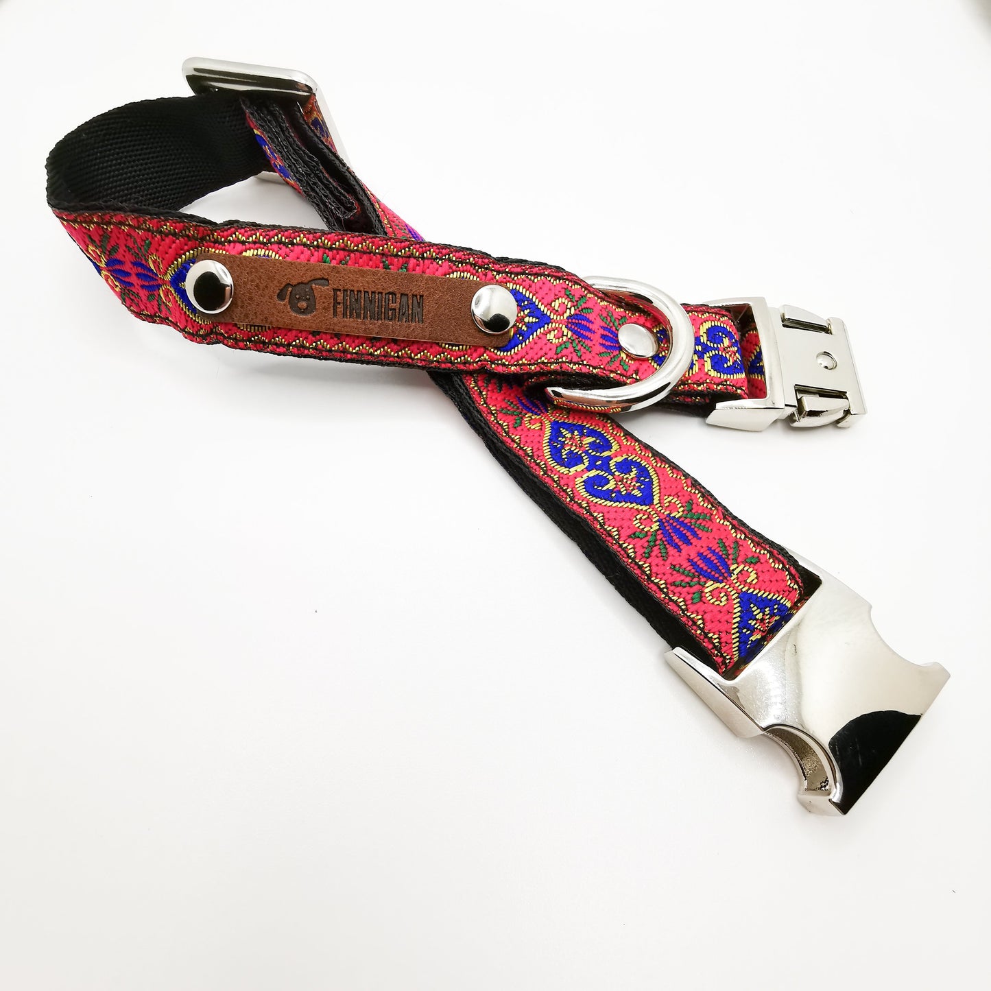 Designhalsband till hund