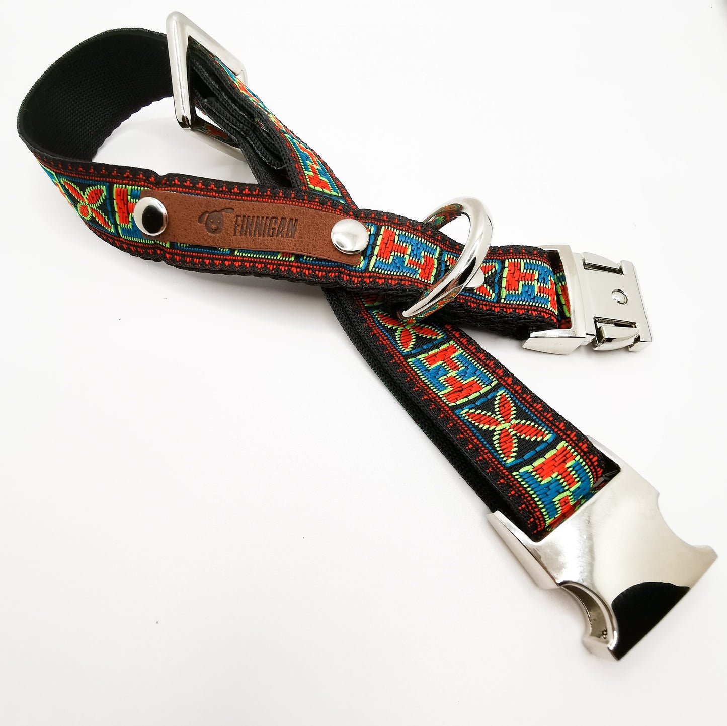 Designhalsband till hund